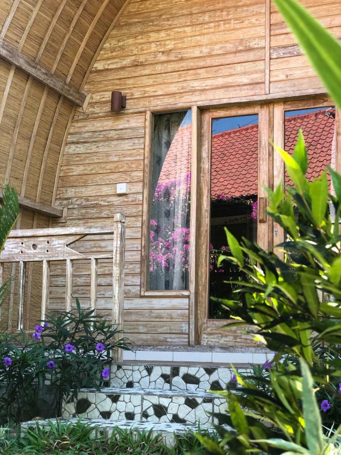 Lala Home Stay Нуса-Дуа Экстерьер фото